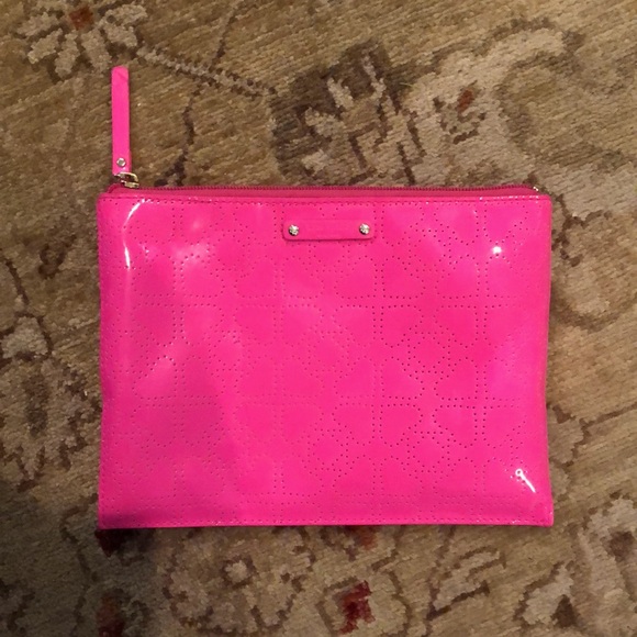 NWT Large Kate Spade pink heart Pouch Metro Clutch / Makeup Bag / Cosmetic Bag - Picture 1 of 3